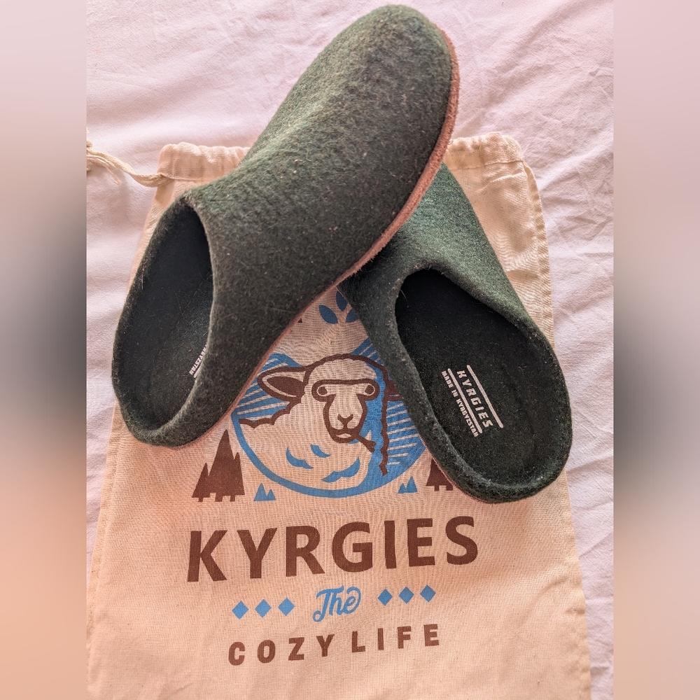 Kyrgies Molded Sole Wool Slippers - Size 42